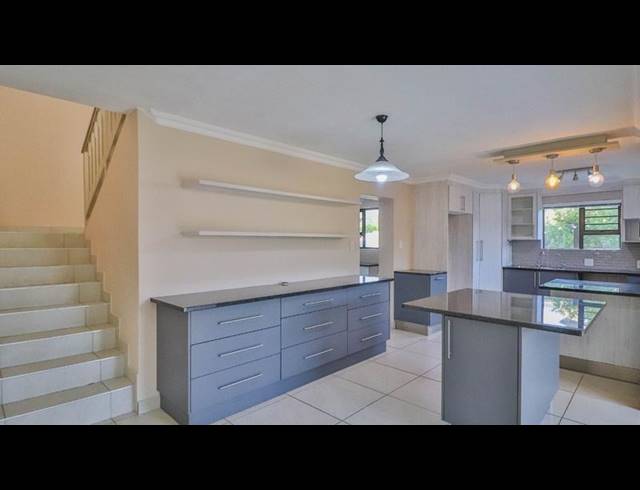 4 BEDROOM HOUSE FOR SALE IN HARTENBOS LANDGOED